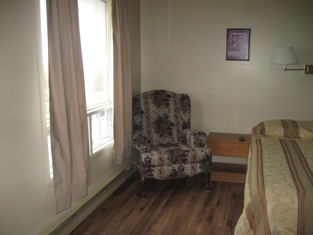 Motel De La Pointe Aux Bouleaux Baie-Sainte-Catherine Bagian luar foto