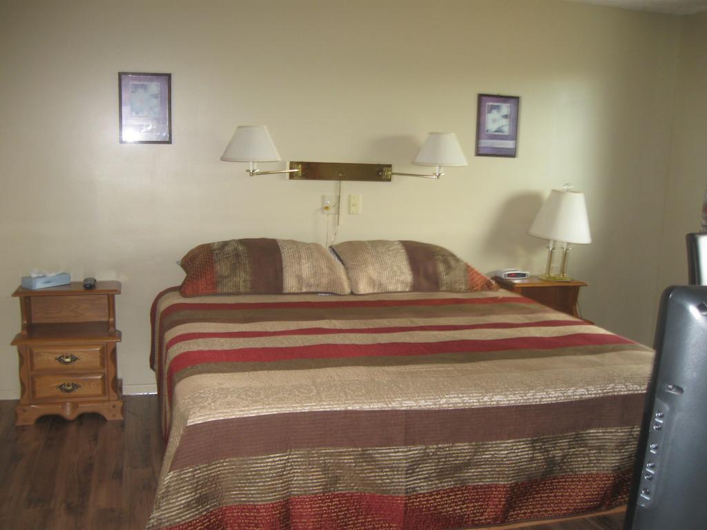 Motel De La Pointe Aux Bouleaux Baie-Sainte-Catherine Bagian luar foto