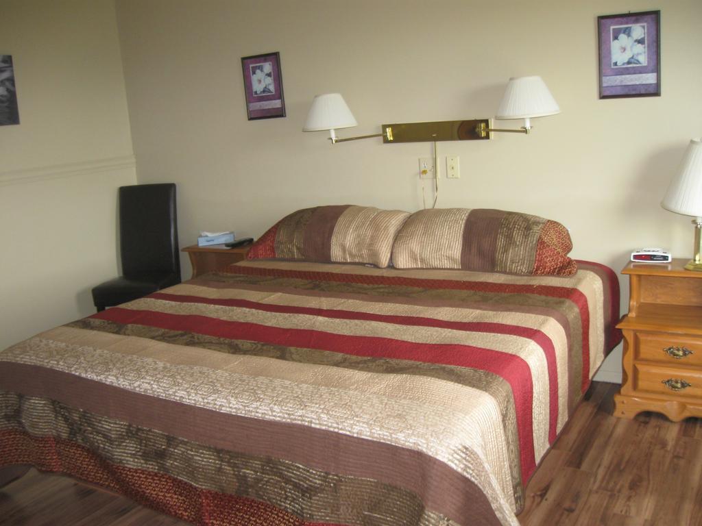 Motel De La Pointe Aux Bouleaux Baie-Sainte-Catherine Bagian luar foto